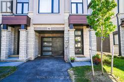 92 - 155 EQUESTRIAN WAY  Cambridge, ON N3E 0E8