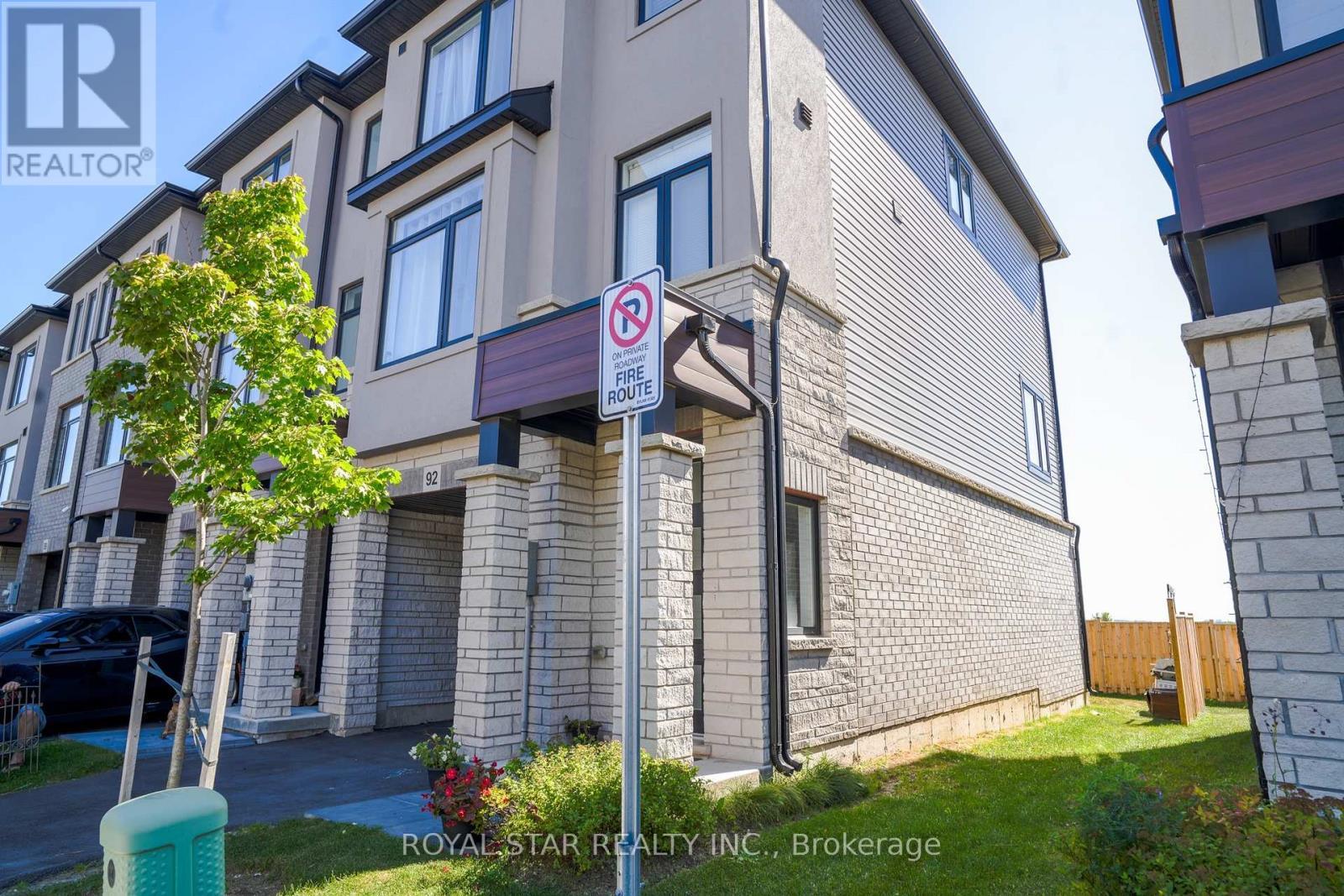 92 - 155 Equestrian Way, Cambridge, ON
