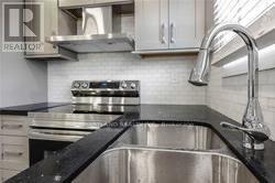 Kitchen - 1841 Sandgate Crescent, Mississauga, ON