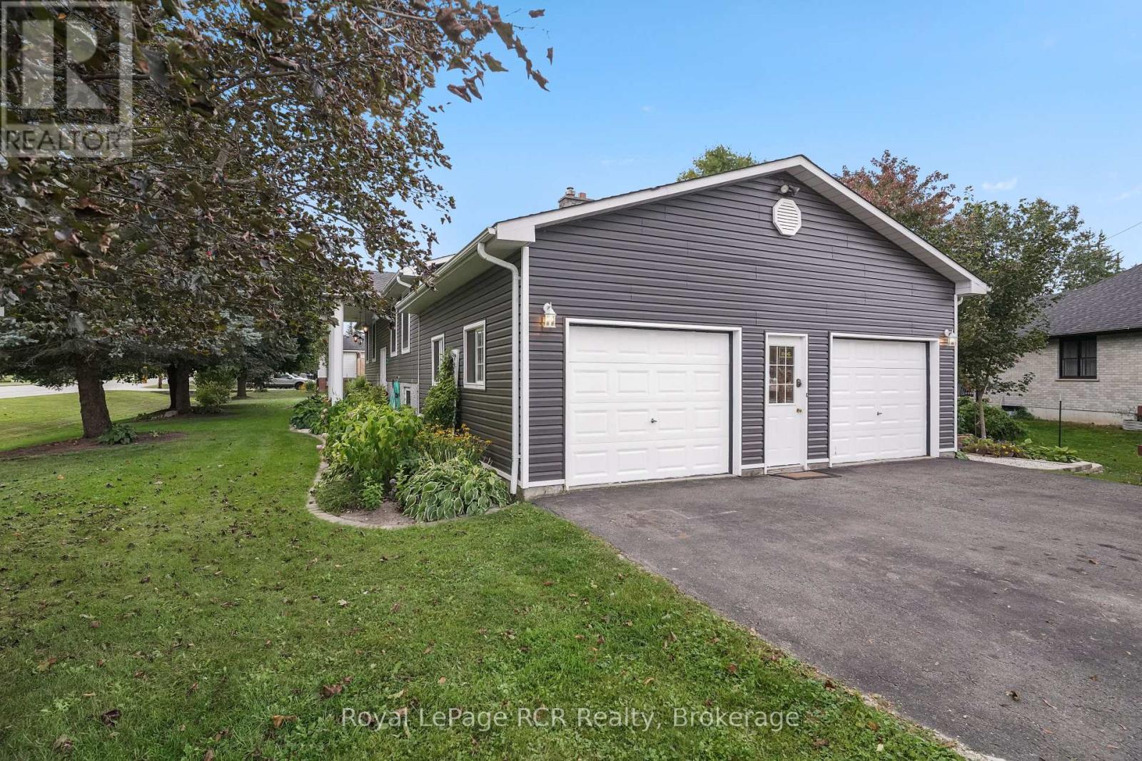 1029 Main Street, Howick, ON