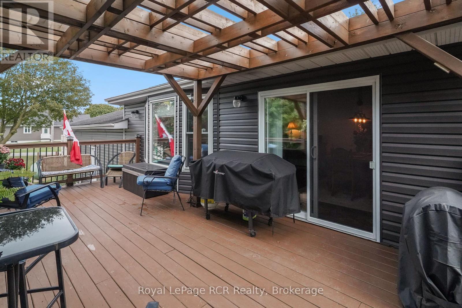 1029 Main Street, Howick, ON