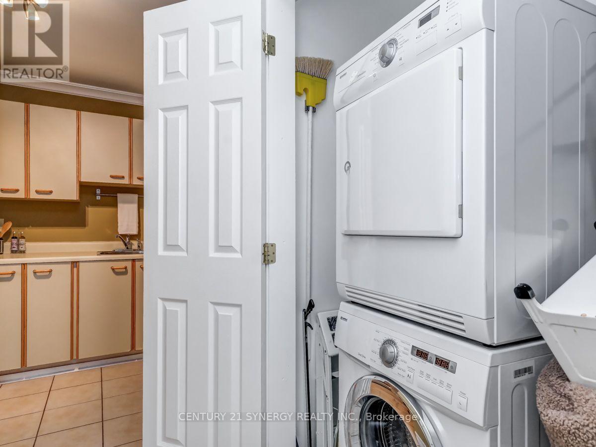 H - 3066 Councillor'S Way, Ottawa, ON