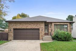 597 Headmaster ROW Winnipeg, MB R2G 3N8