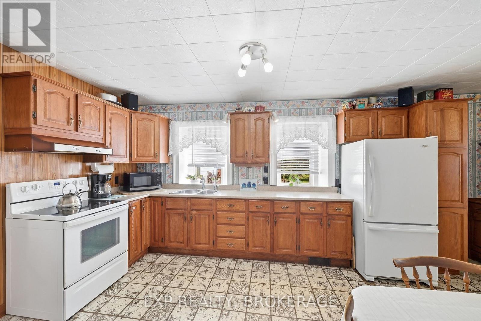 3542 Stagecoach Road, Frontenac (Frontenac South), ON