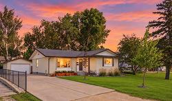 5833 Rannock AVE  Winnipeg, MB R3R 2A5