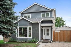 27 Chisholm DR  Winnipeg, MB R2R 2T7