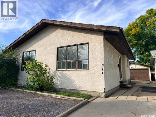 871 Morris Crescent N, Regina, SK 