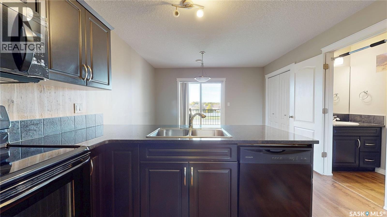 814 3802 Dewdney Avenue E, Regina, SK