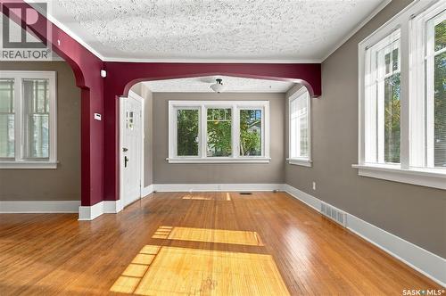 1716 Lorne Avenue, Saskatoon, SK 