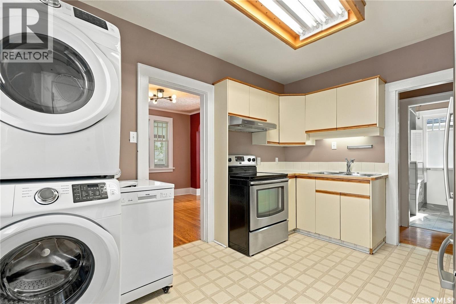 1716 Lorne Avenue, Saskatoon, SK