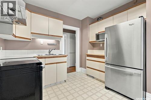 1716 Lorne Avenue, Saskatoon, SK 