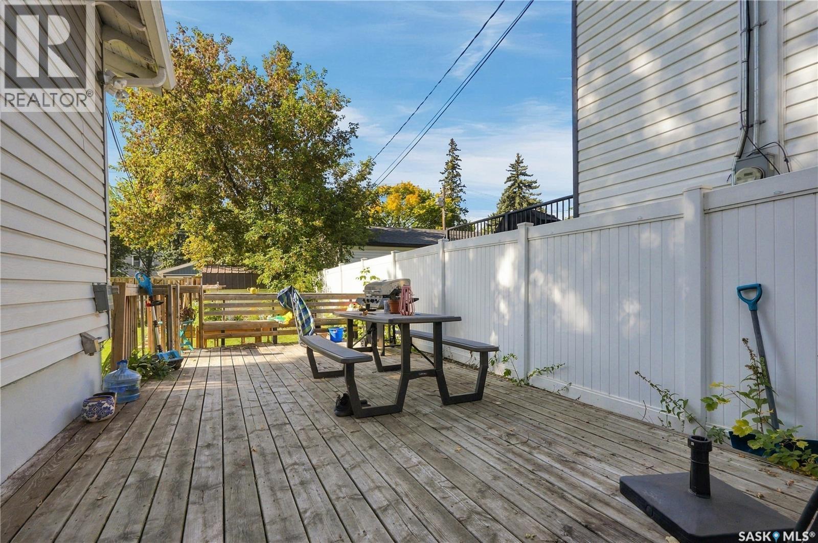1716 Lorne Avenue, Saskatoon, SK