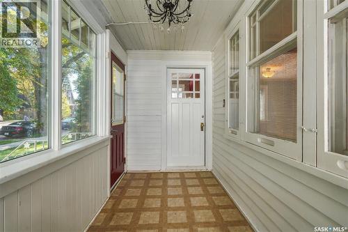 1716 Lorne Avenue, Saskatoon, SK 