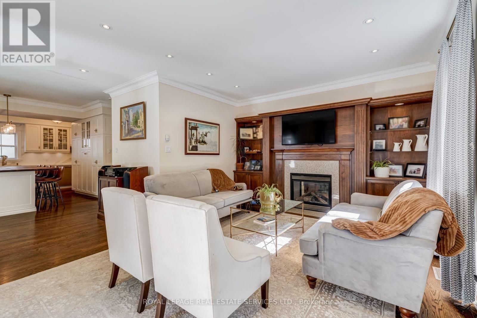 2305 Belyea Street, Oakville, ON