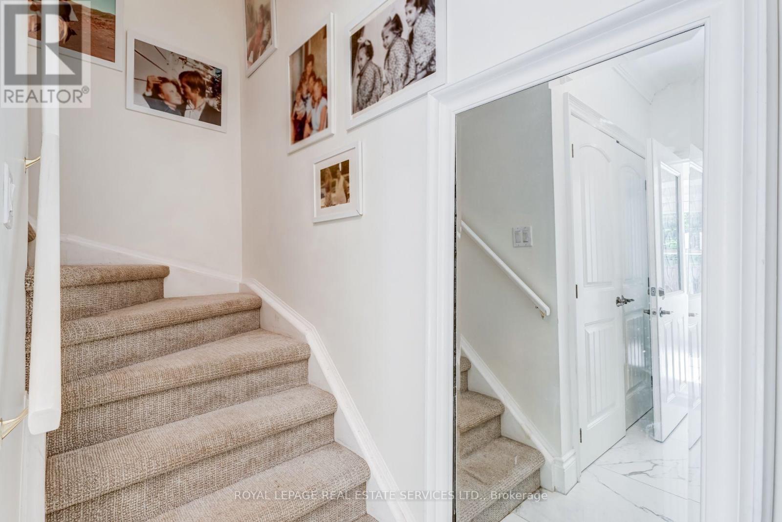 2305 Belyea Street, Oakville, ON