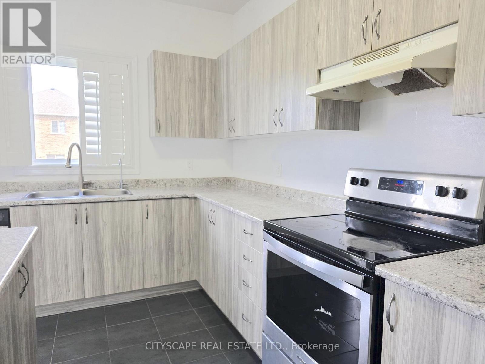 Kitchen - 321 Van Dusen Avenue, Southgate, ON