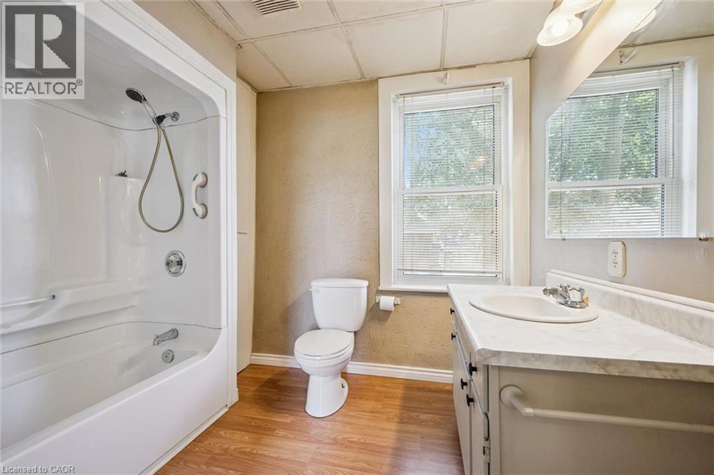 1126 Queen'S Bush Road, Wellesley, ON
