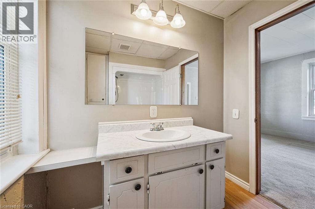 1126 Queen'S Bush Road, Wellesley, ON