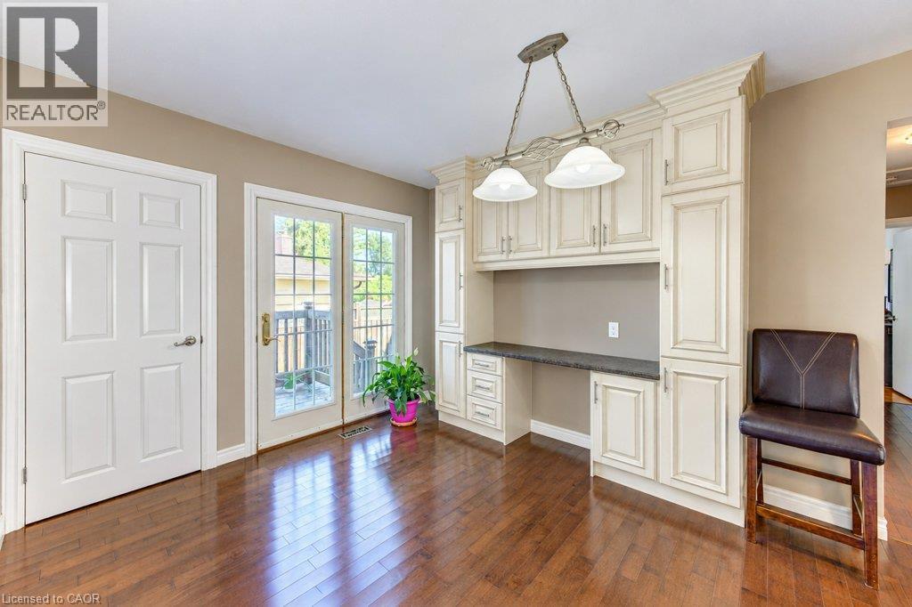 Additional kitchen storage area and pantry - 34 Wayne Drive, Kitchener, ON
