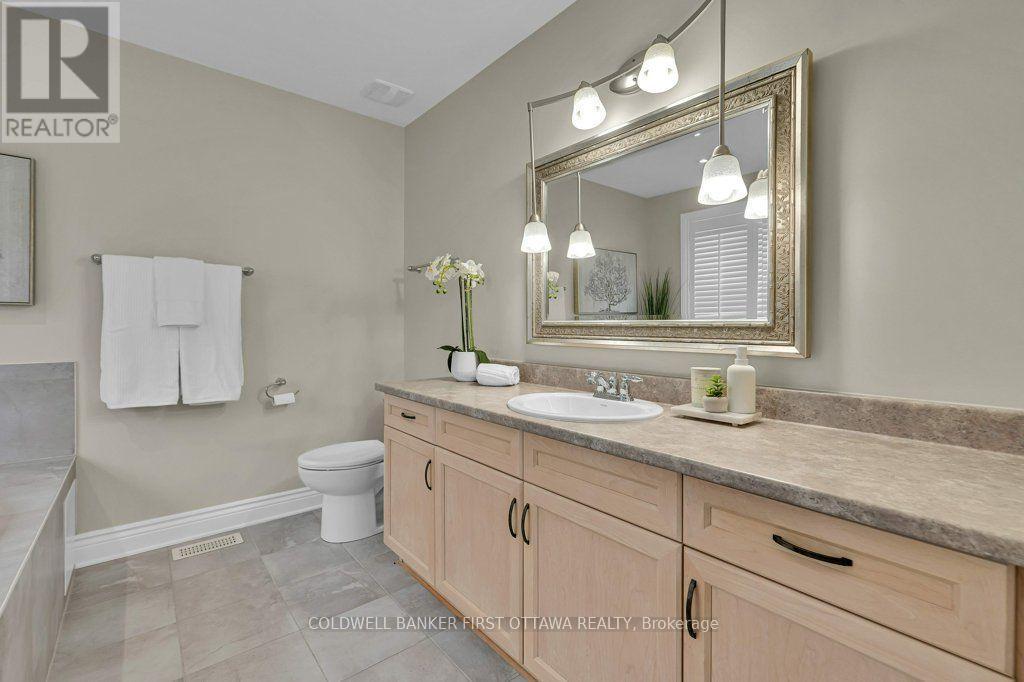 163 Sonesta Circle, Ottawa, ON
