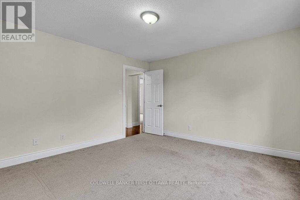 163 Sonesta Circle, Ottawa, ON