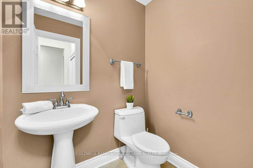 163 Sonesta Circle, Ottawa, ON