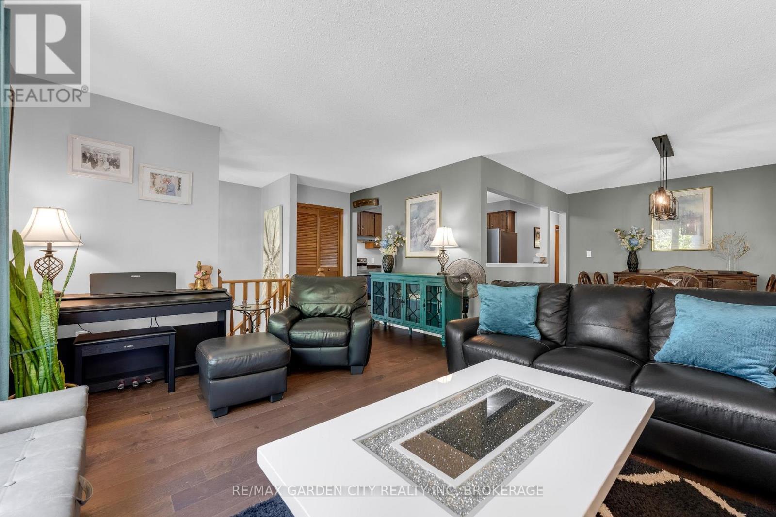 54 Crestcombe Road, St. Catharines (Ridley), ON
