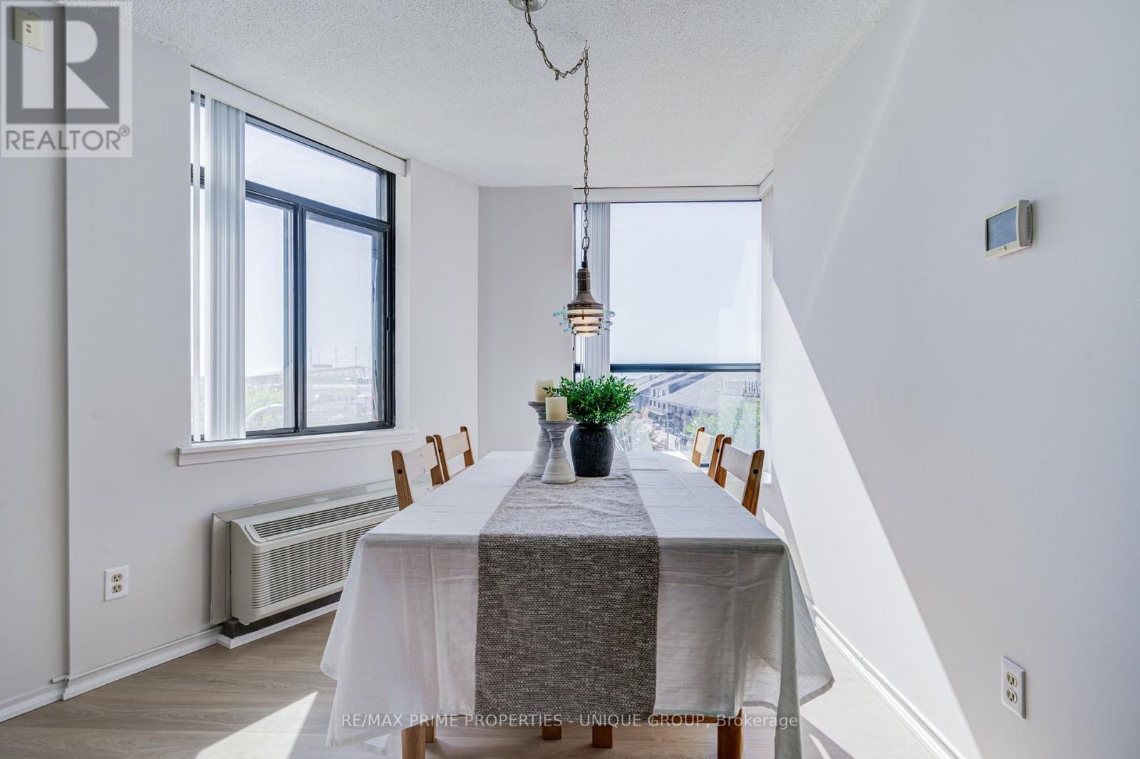 Dining room with east and south lake views. - 301 - 250 Queens Quay W, Toronto, ON