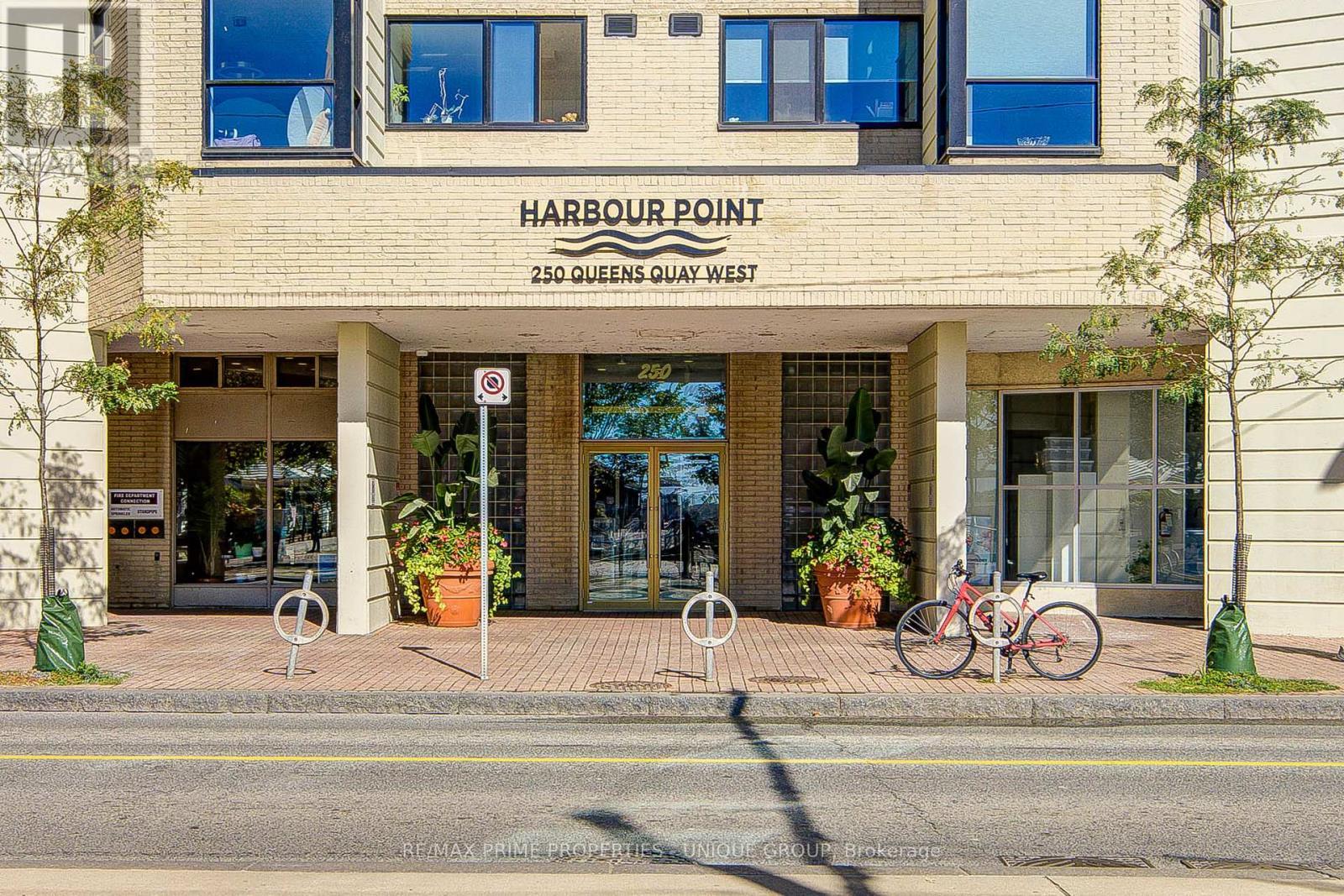 Building's entrance doors. - 301 - 250 Queens Quay W, Toronto, ON