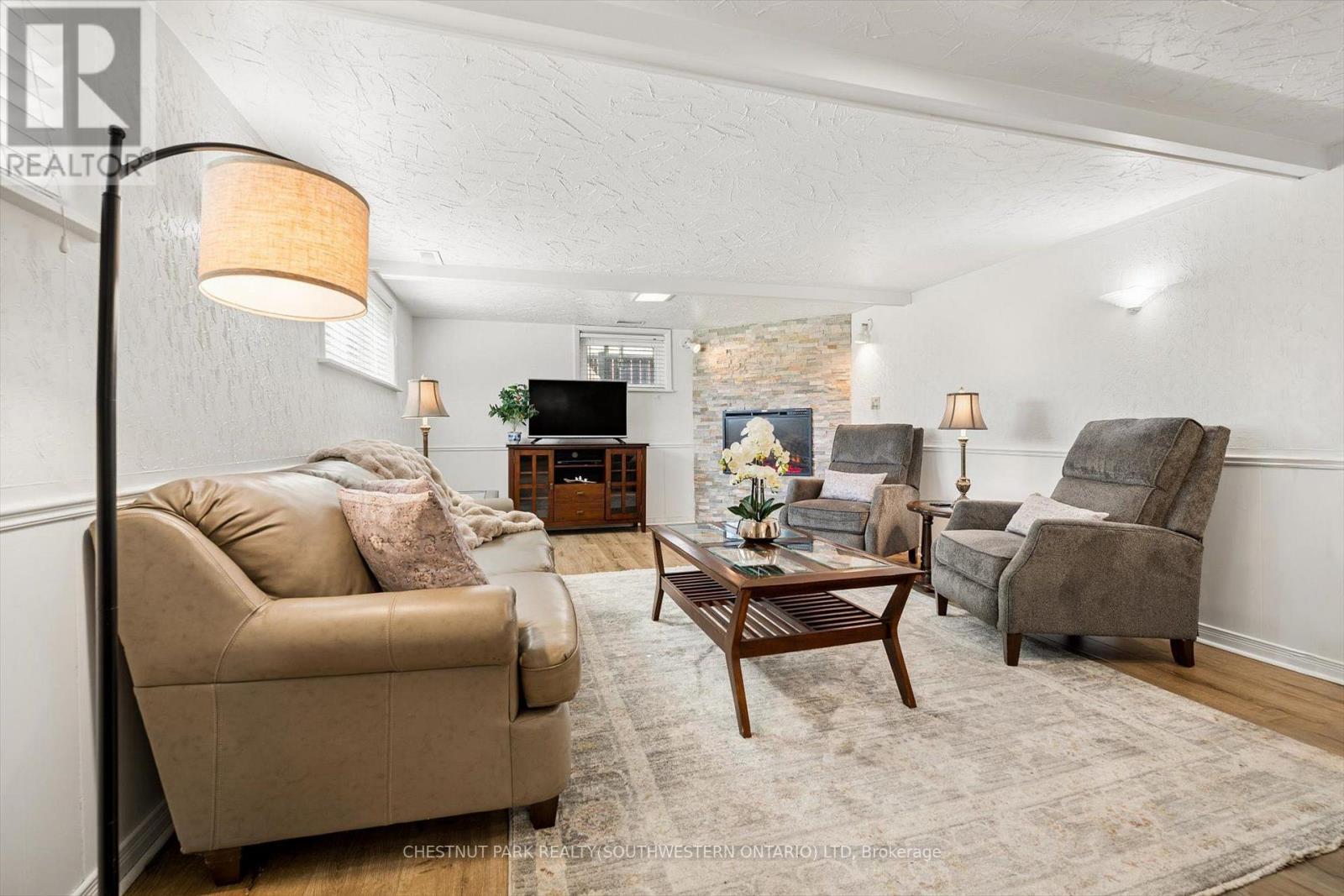 56 Suffolk Avenue, Kitchener, ON