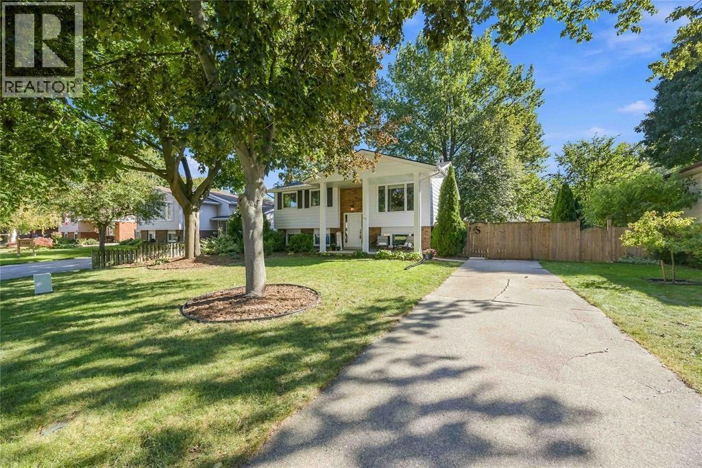1205 Birkdale Crescent, Sarnia, ON