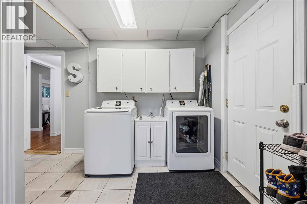 1205 Birkdale Crescent, Sarnia, ON