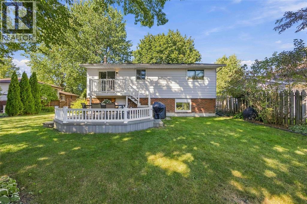 1205 Birkdale Crescent, Sarnia, ON