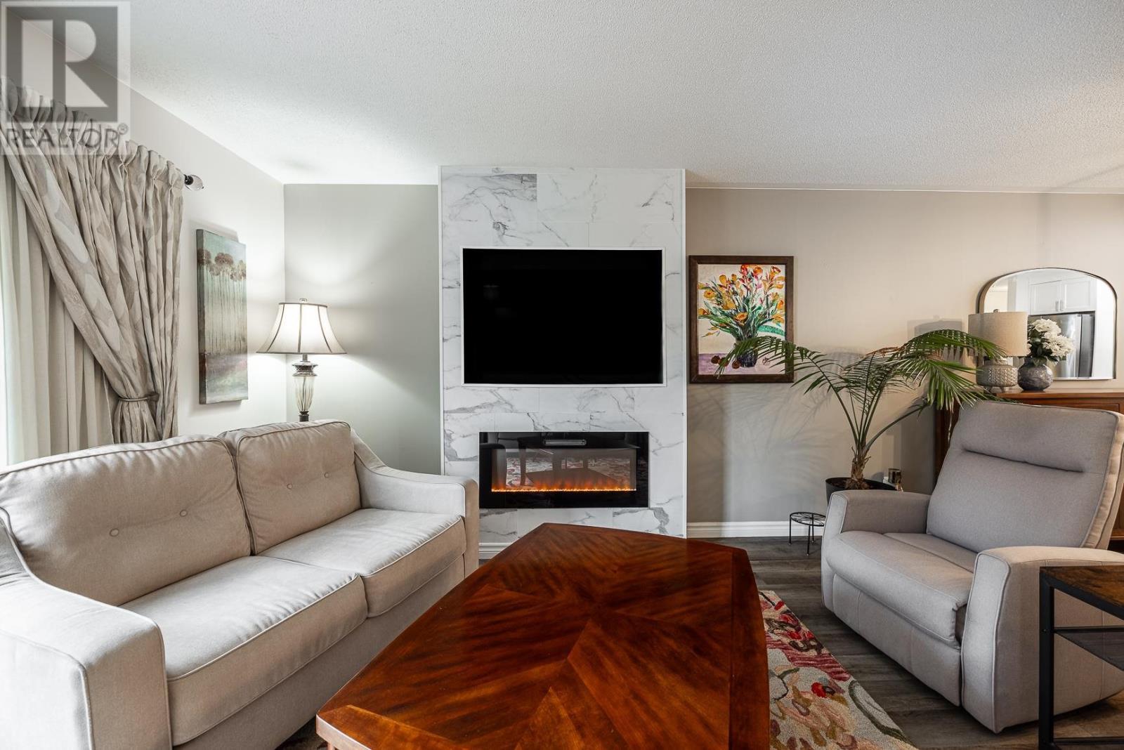 25 Village Ct, Sault Ste. Marie, ON