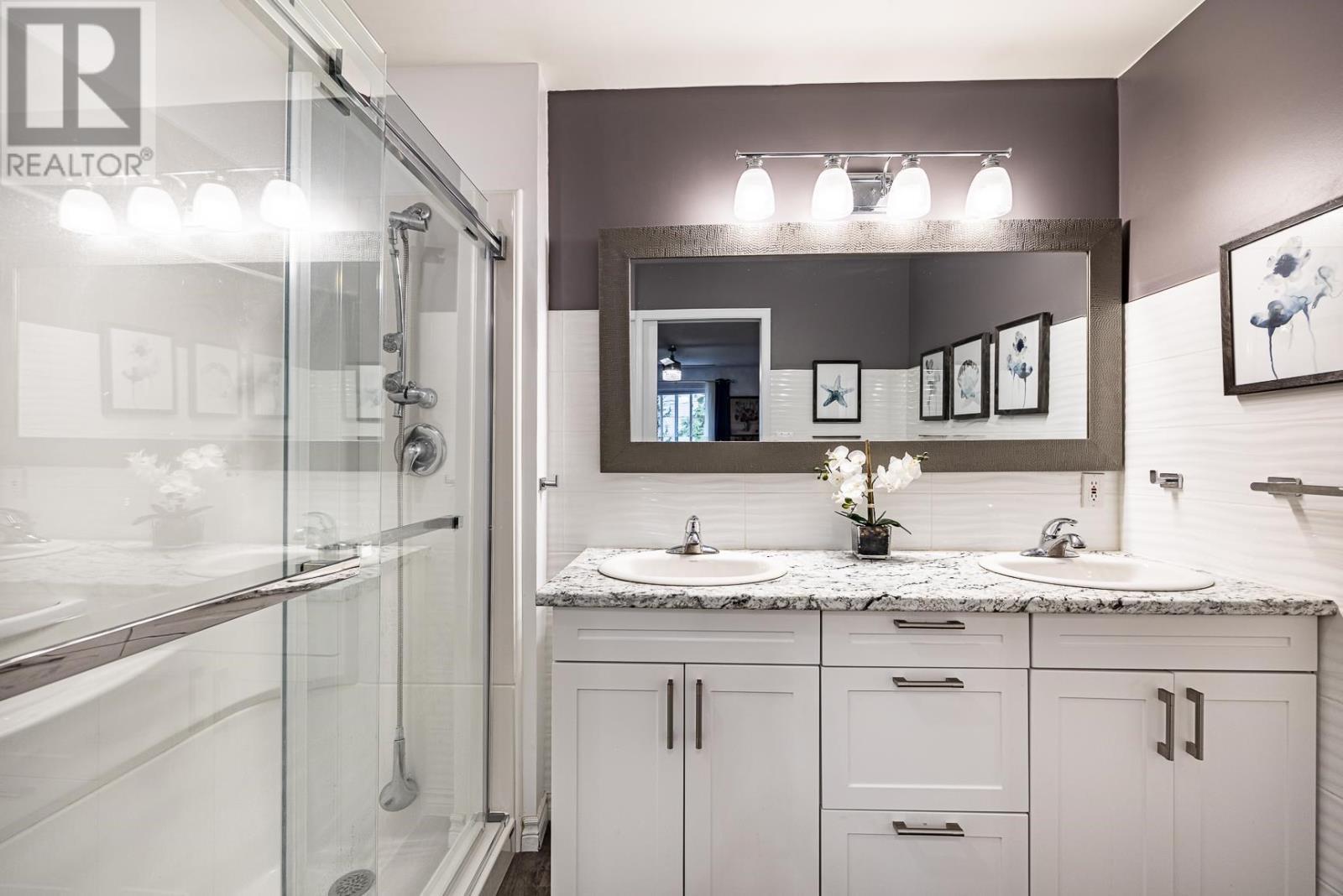 25 Village Ct, Sault Ste. Marie, ON