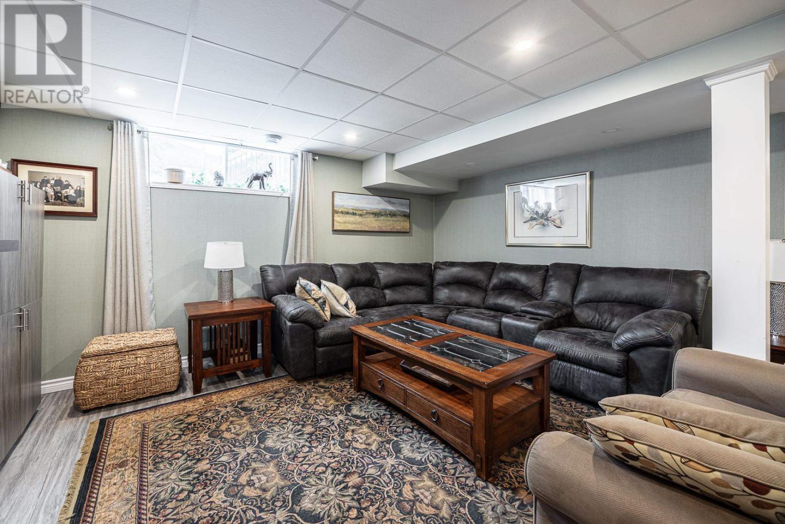 25 Village Ct, Sault Ste. Marie, ON