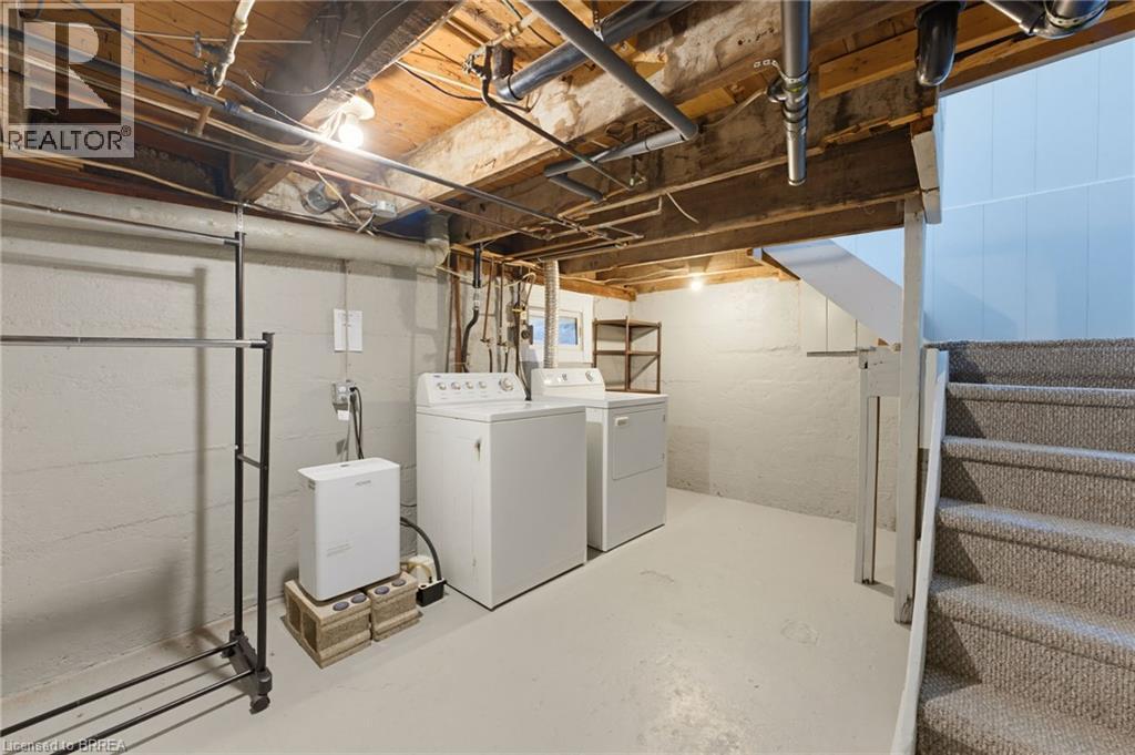 112 Grand River Avenue, Brantford, ON