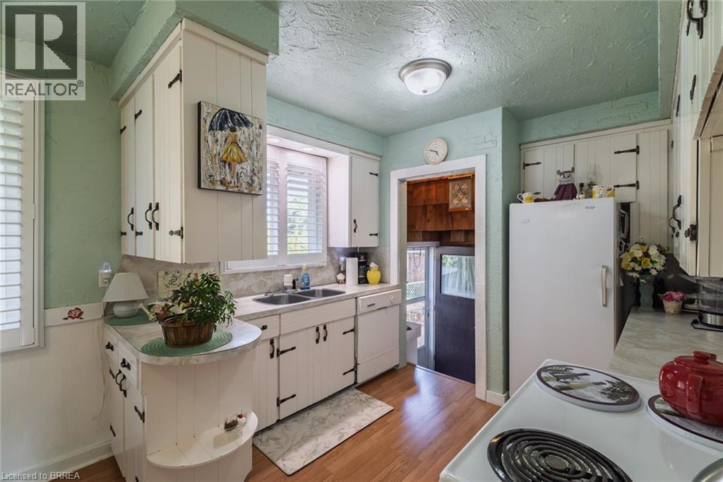 19 Gillrie Court, Brantford, ON