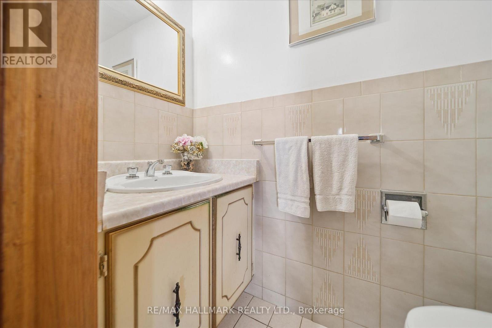 16 Ascolda Boulevard, Toronto, ON