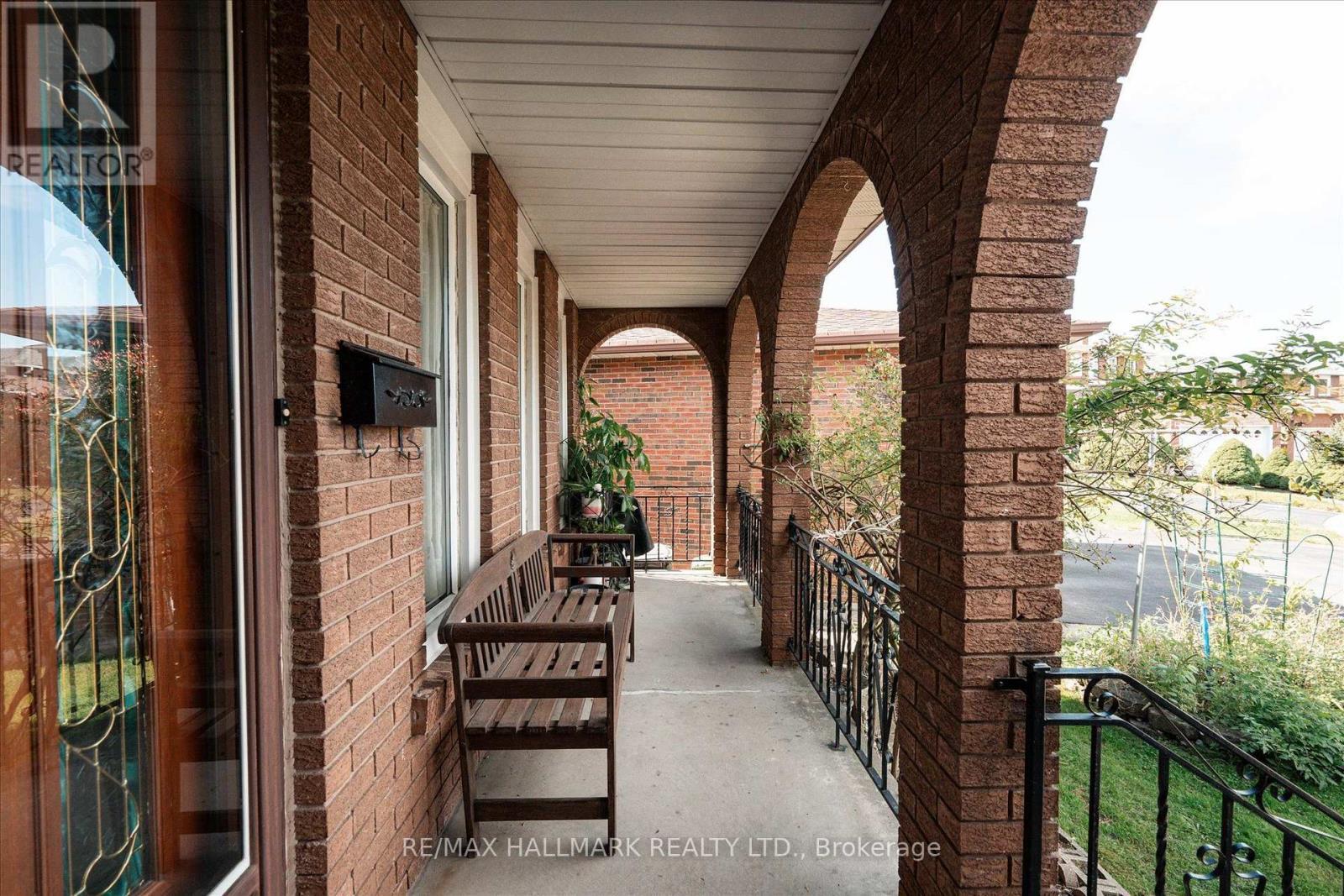 16 Ascolda Boulevard, Toronto, ON