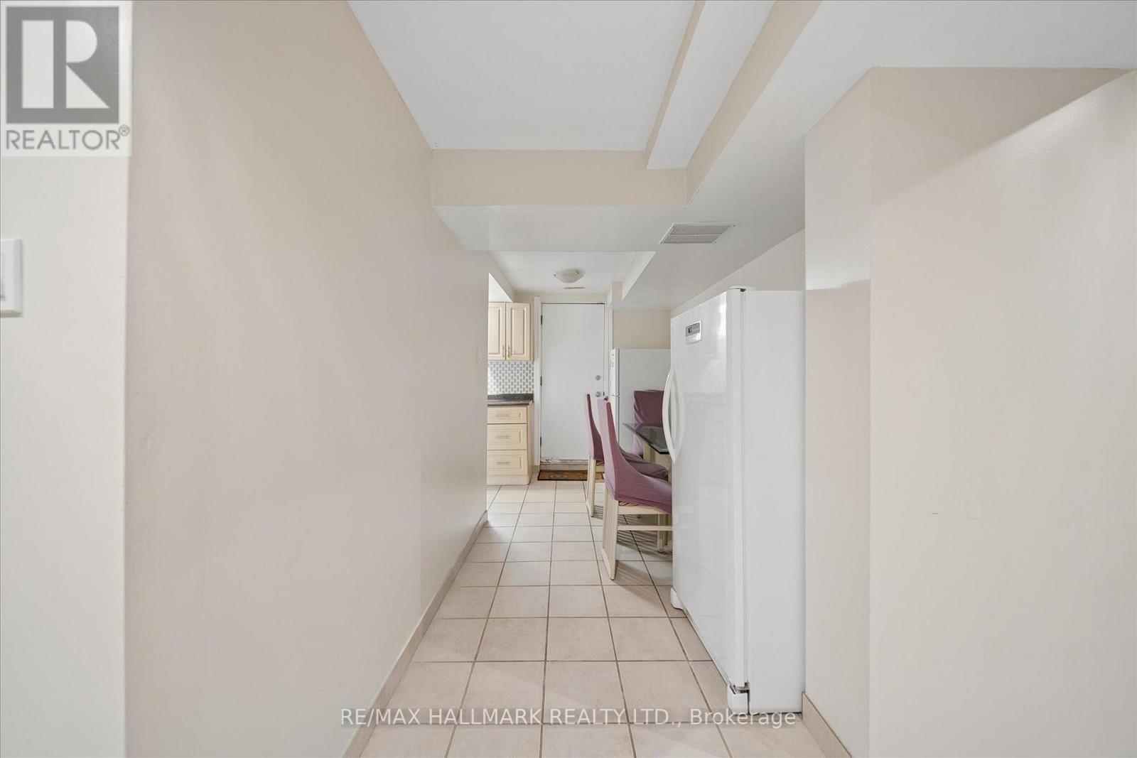 16 Ascolda Boulevard, Toronto, ON