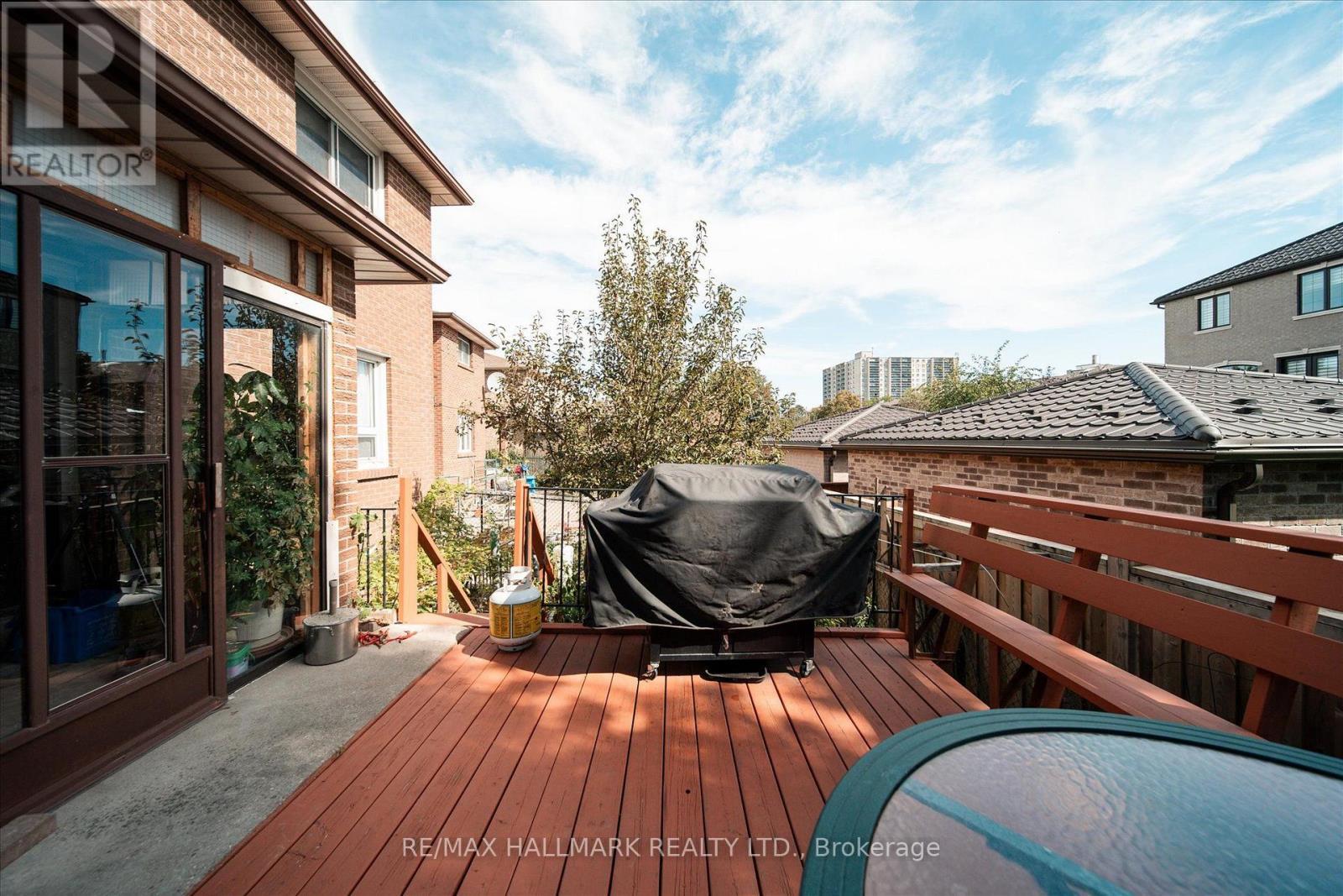 16 Ascolda Boulevard, Toronto, ON
