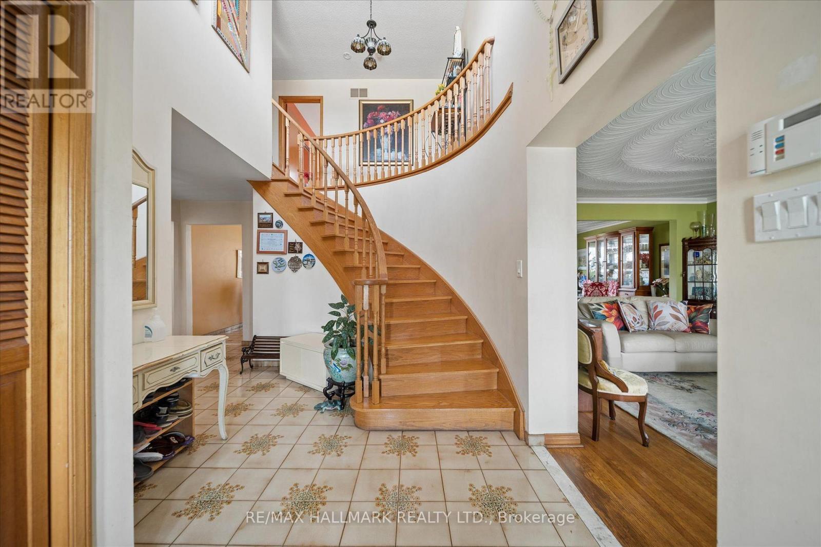 16 Ascolda Boulevard, Toronto, ON