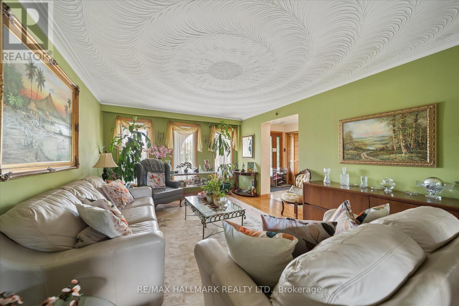 16 Ascolda Boulevard, Toronto, ON