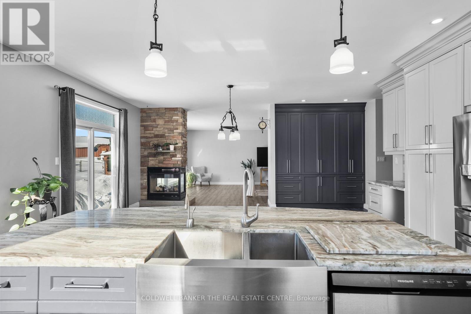 15970 Marsh Hill Road, Scugog, ON
