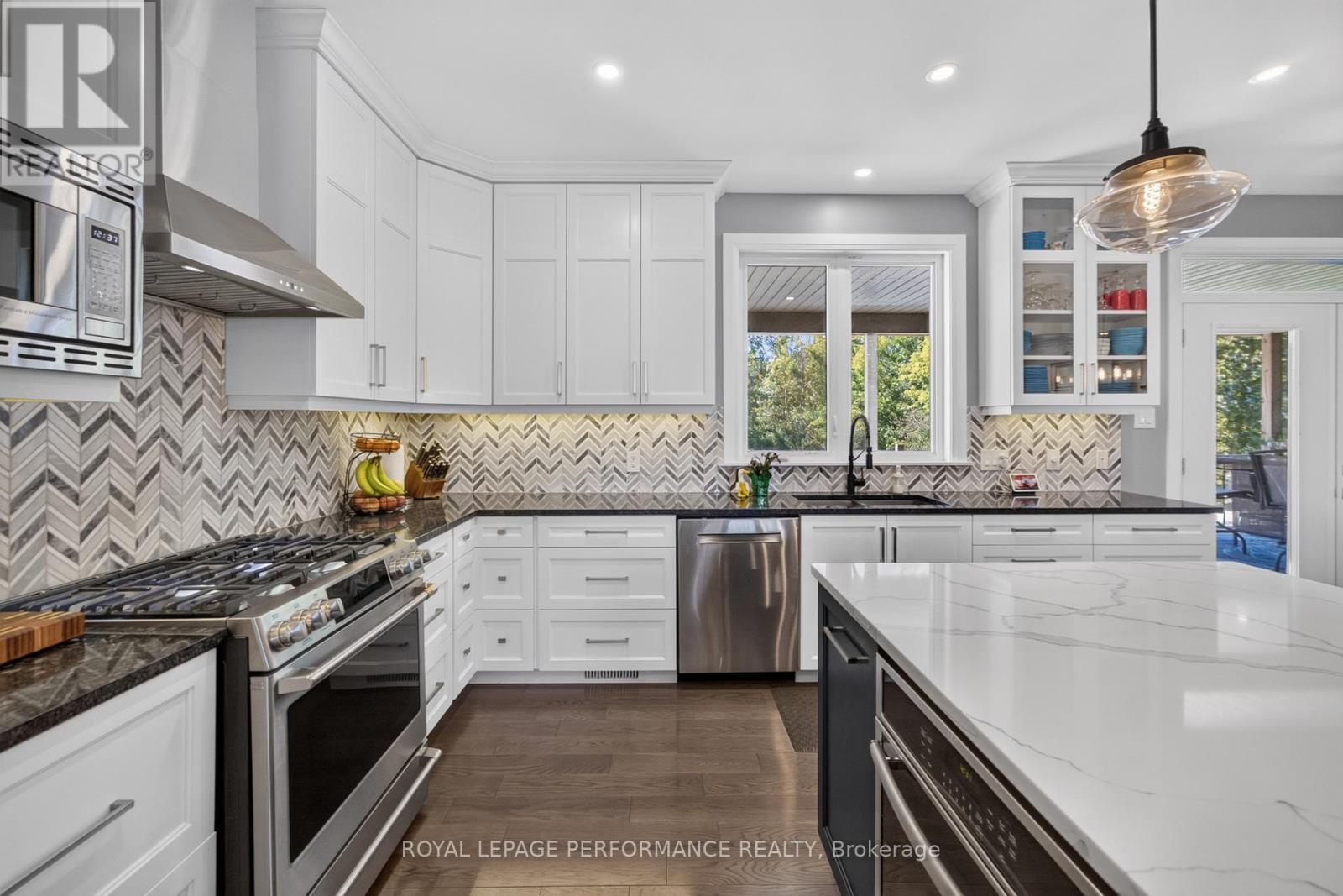 2810 Eldo Street, Ottawa, ON