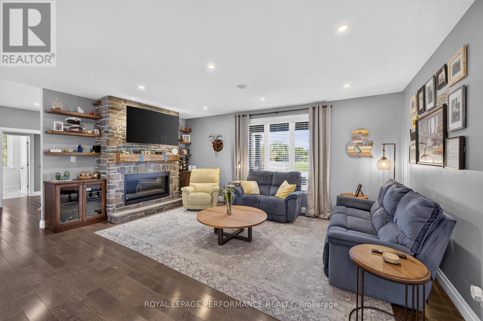 2810 Eldo Street, Ottawa, ON