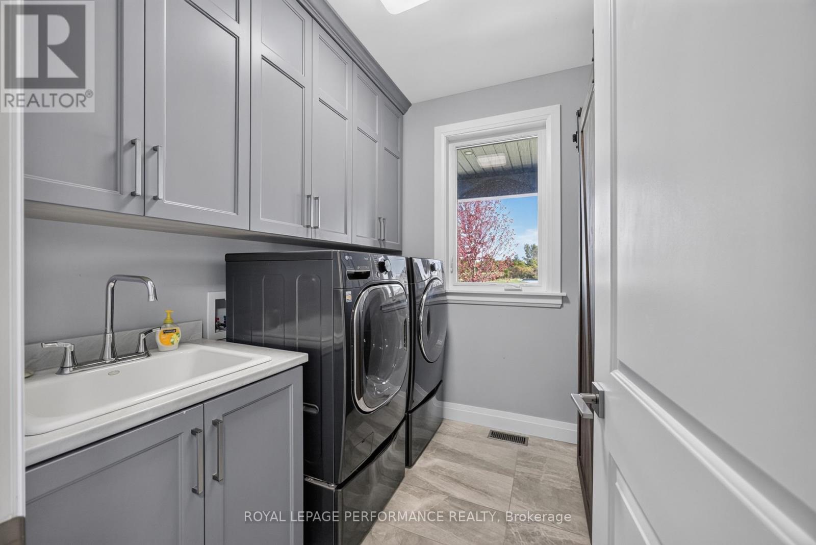 2810 Eldo Street, Ottawa, ON