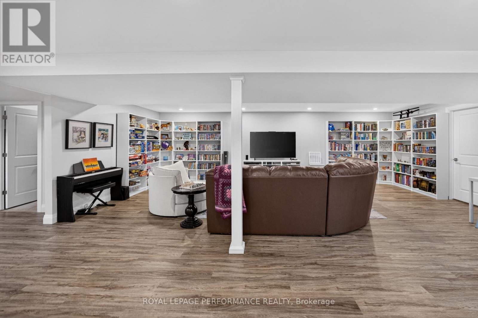 2810 Eldo Street, Ottawa, ON