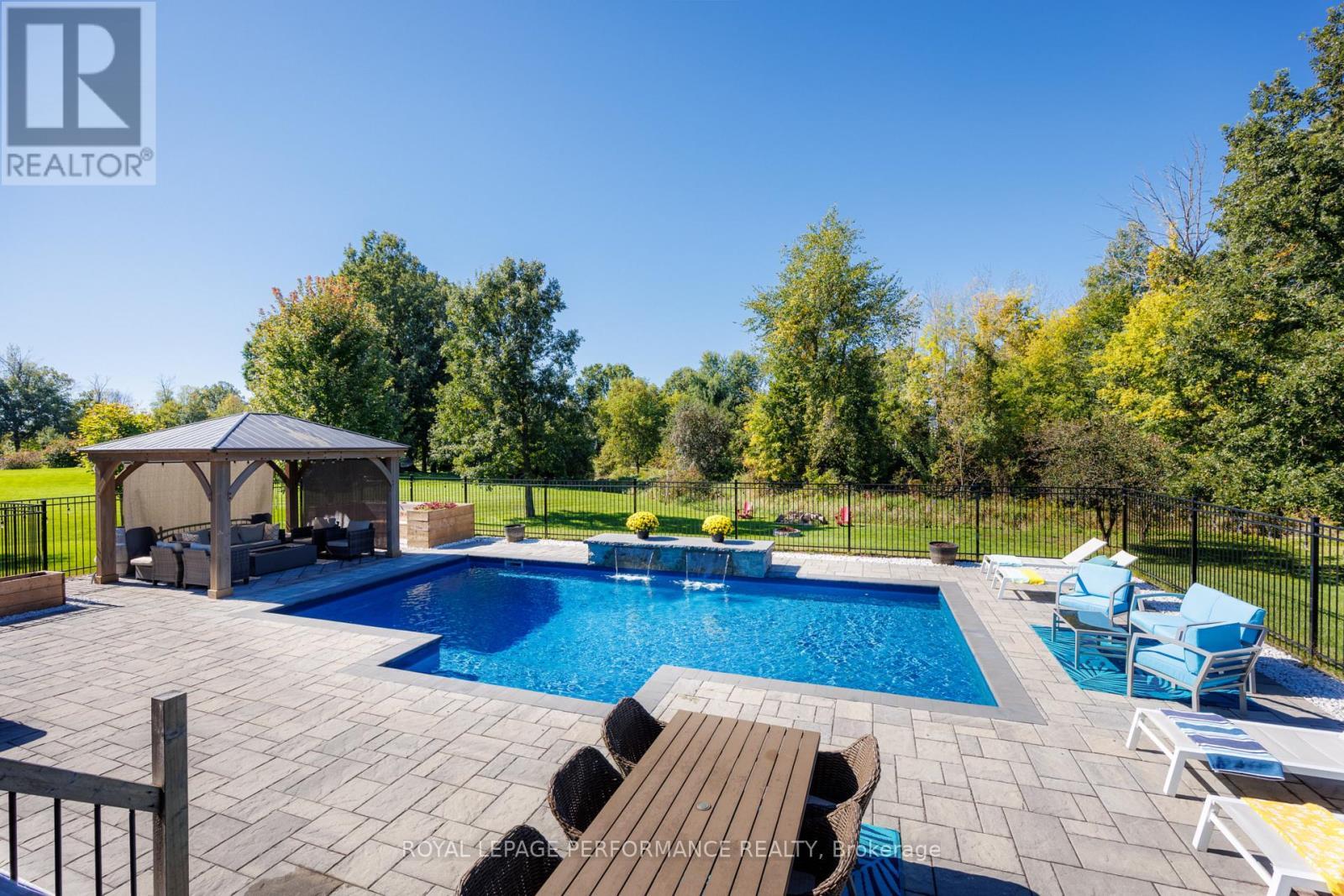 2810 Eldo Street, Ottawa, ON